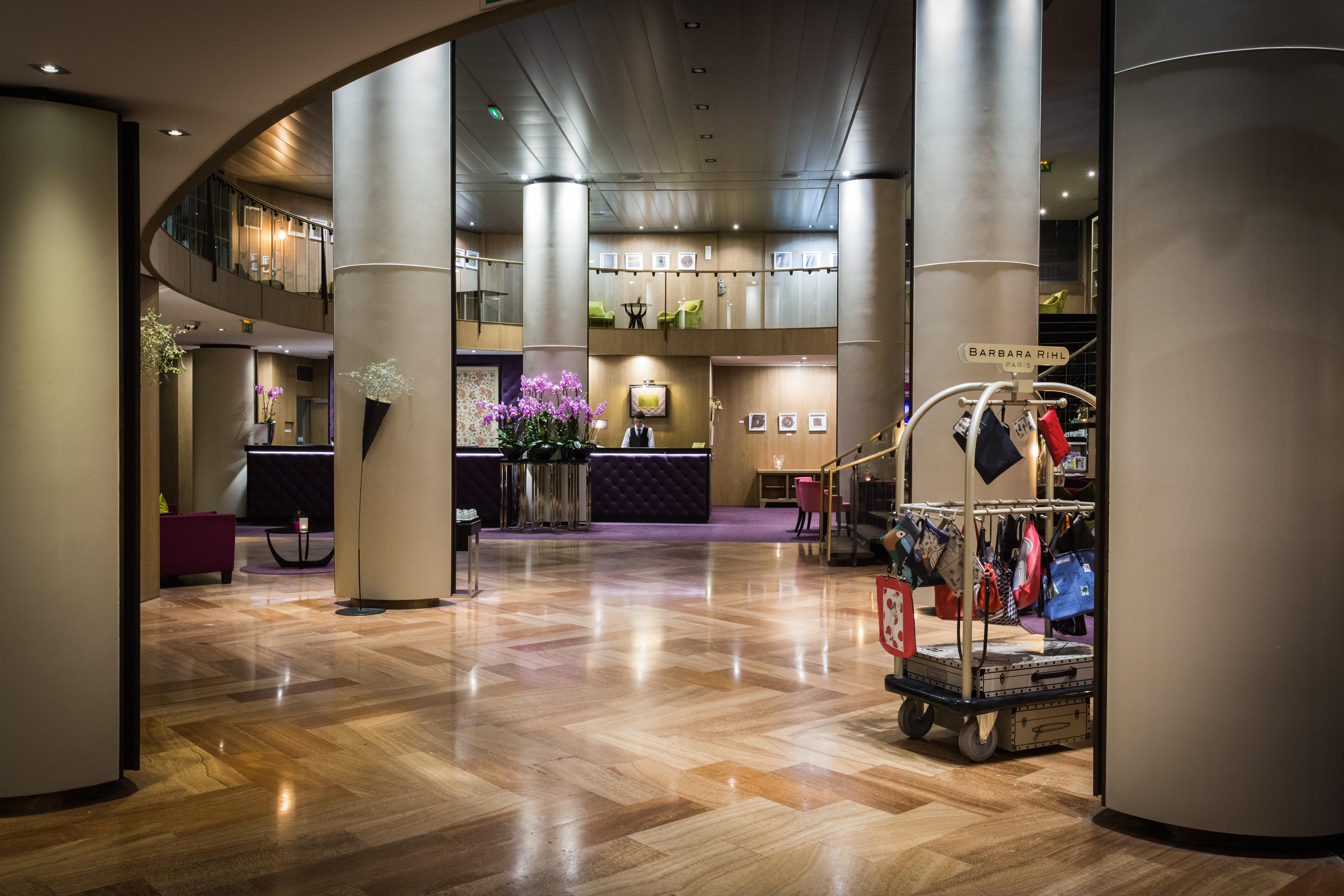 Sofitel Strasbourg Grande Ile Hotell Exteriör bild The lobby of the InterContinental Berlin